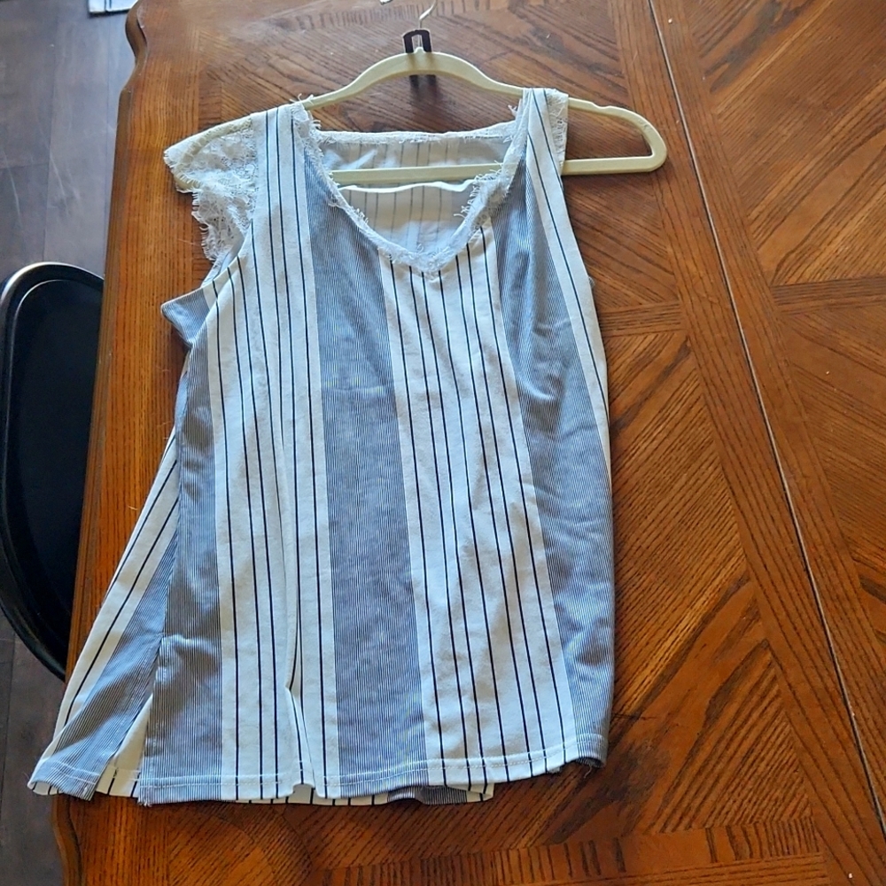 Workwear sleeveless striped shirt